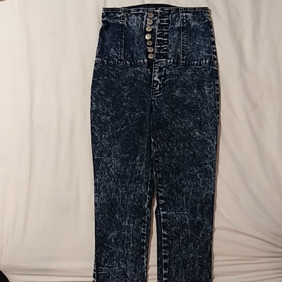 Jeans - Picture 2 of 3